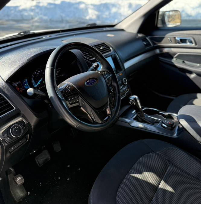 2019 Ford Explorer XLT 4WD photo