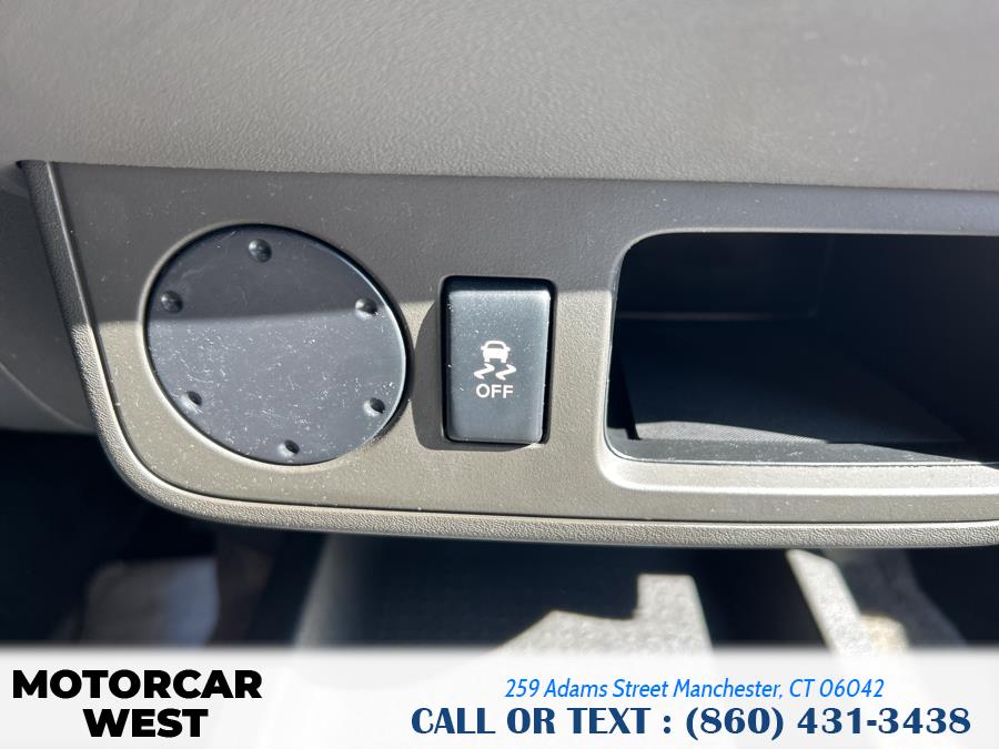 2016 Nissan Frontier 2WD King Cab I4 Manual S photo