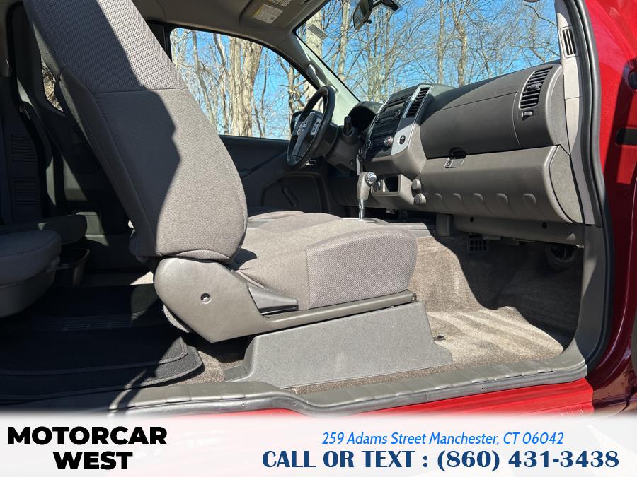 2016 Nissan Frontier 2WD King Cab I4 Manual S photo