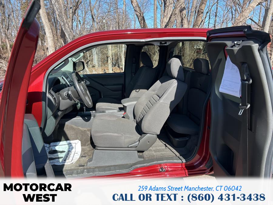 2016 Nissan Frontier 2WD King Cab I4 Manual S photo