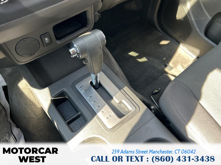 2016 Nissan Frontier 2WD King Cab I4 Manual S photo