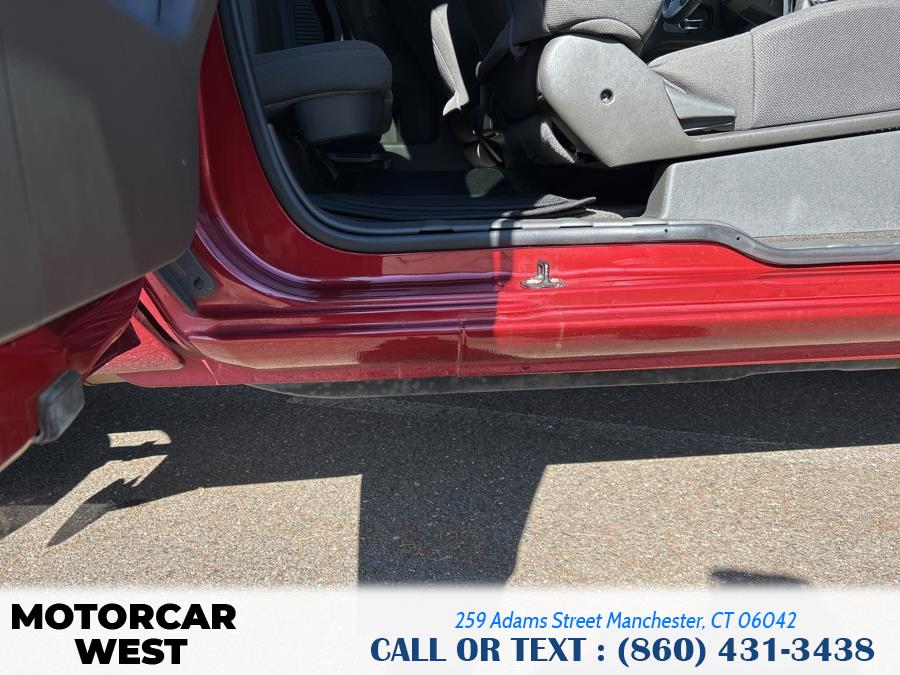 2016 Nissan Frontier 2WD King Cab I4 Manual S photo