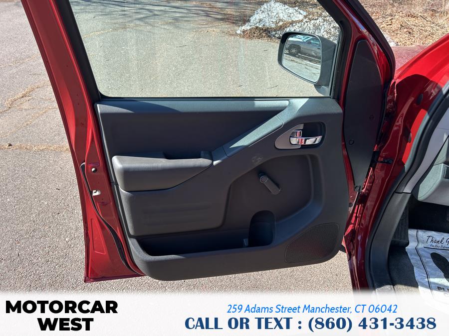 2016 Nissan Frontier 2WD King Cab I4 Manual S photo