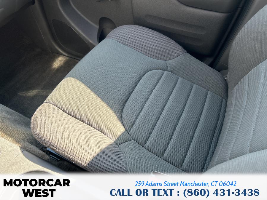 2016 Nissan Frontier 2WD King Cab I4 Manual S photo