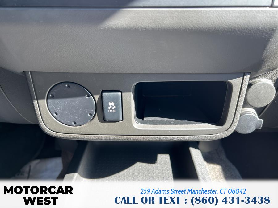 2016 Nissan Frontier 2WD King Cab I4 Manual S photo