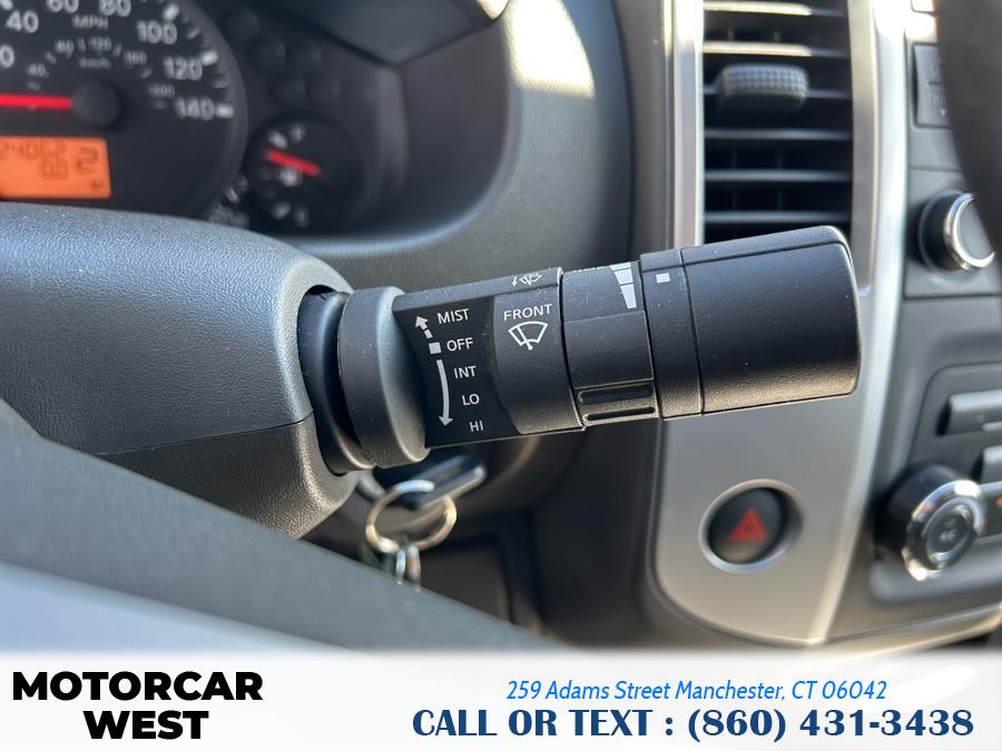2016 Nissan Frontier 2WD King Cab I4 Manual S photo