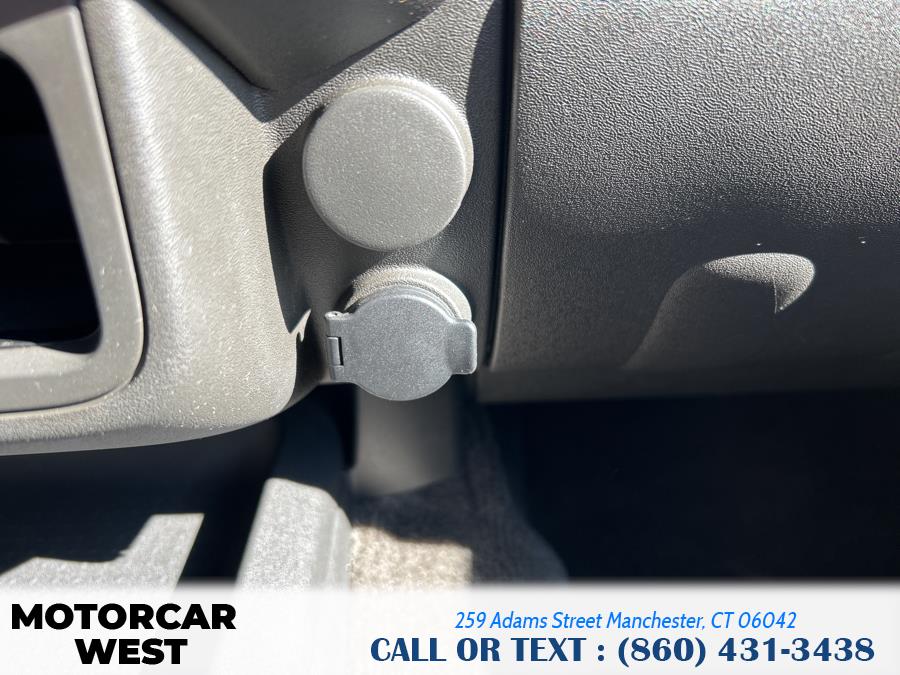 2016 Nissan Frontier 2WD King Cab I4 Manual S photo