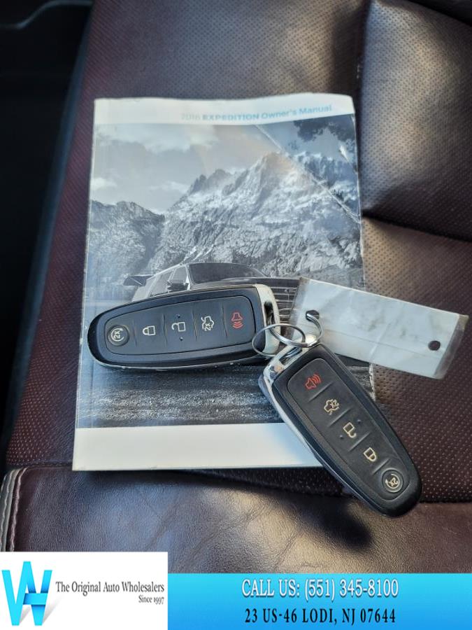 2016 Ford Expedition EL 4WD 4dr Platinum photo