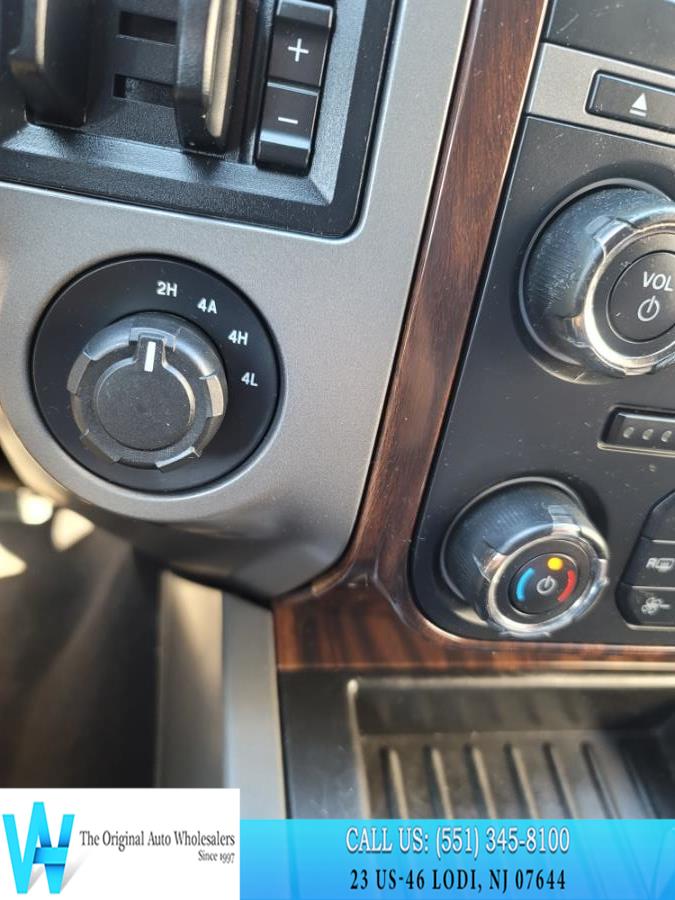 2016 Ford Expedition EL 4WD 4dr Platinum photo