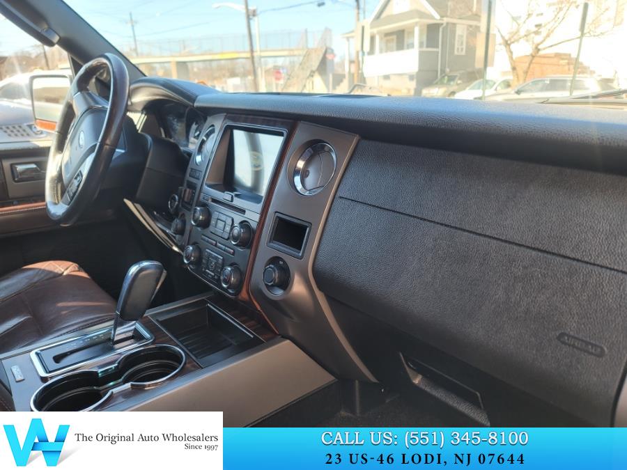 2016 Ford Expedition EL 4WD 4dr Platinum photo