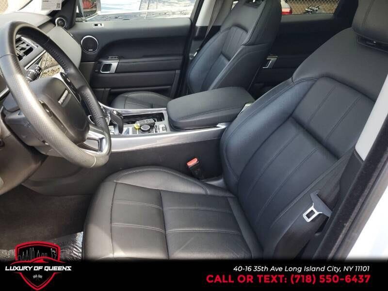 2019 Land Rover Range Rover Sport Turbo i6 MHEV SE photo
