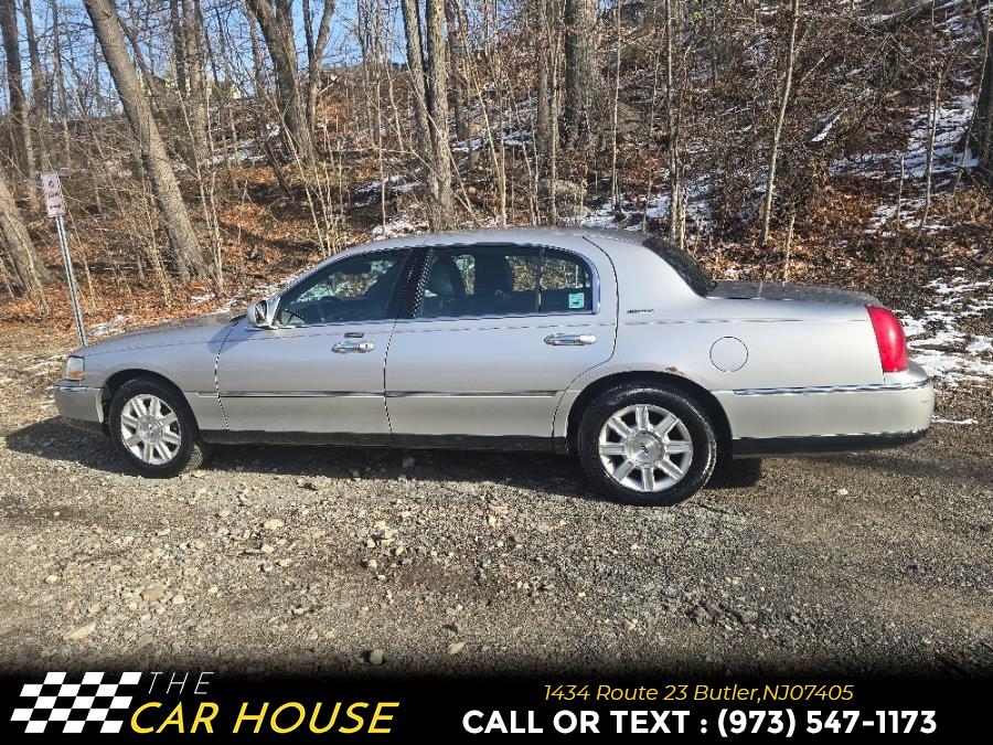 2011 Lincoln Town Car Executive L photo