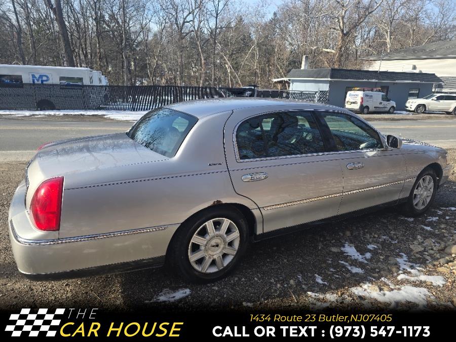 2011 Lincoln Town Car Executive L photo