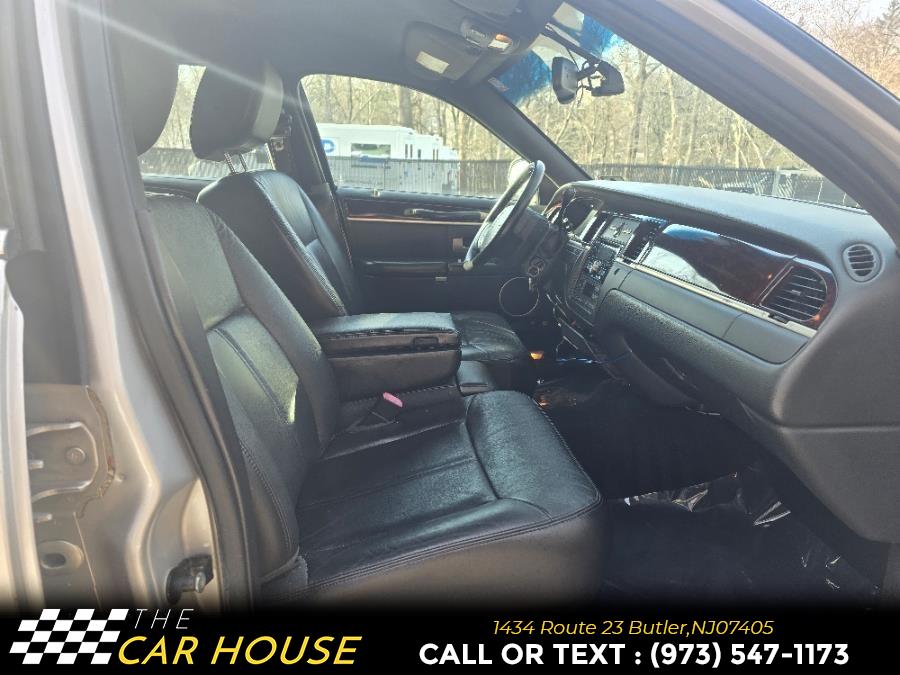 2011 Lincoln Town Car Executive L photo