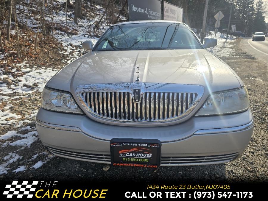 2011 Lincoln Town Car Executive L photo