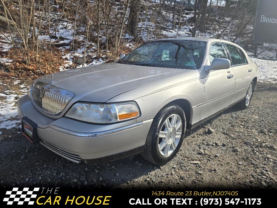 2011 Lincoln Town Car Executive L photo