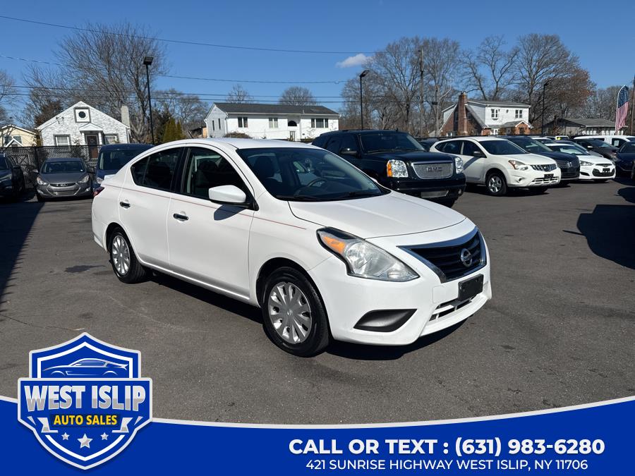 2017 Nissan VERSA SEDAN SV CVT photo