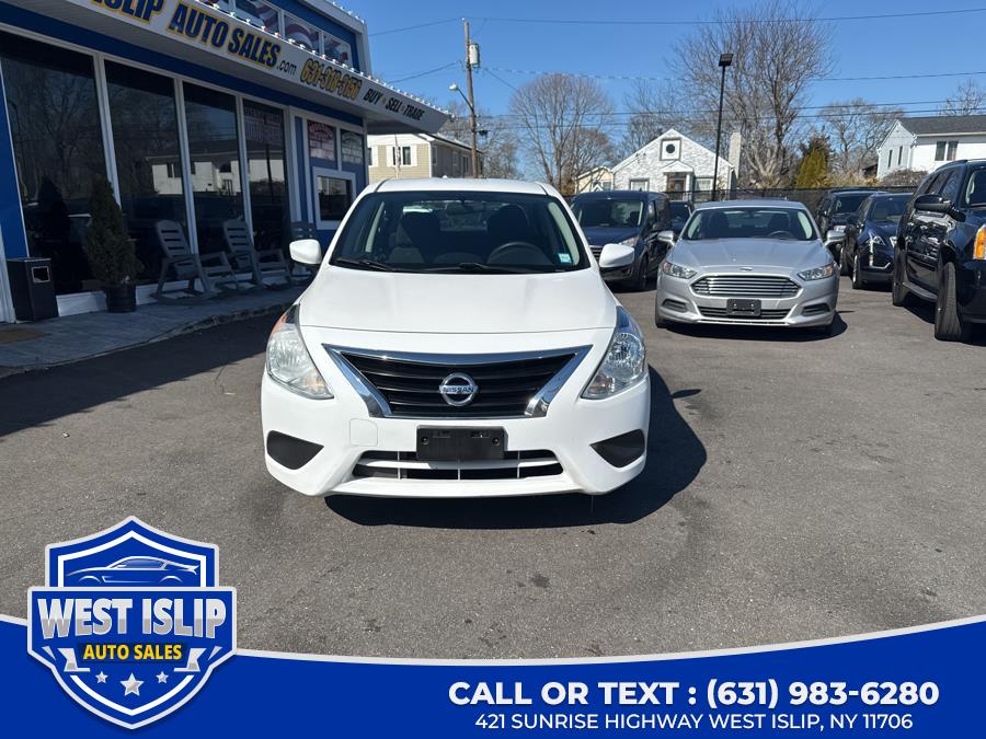 2017 Nissan VERSA SEDAN SV CVT photo