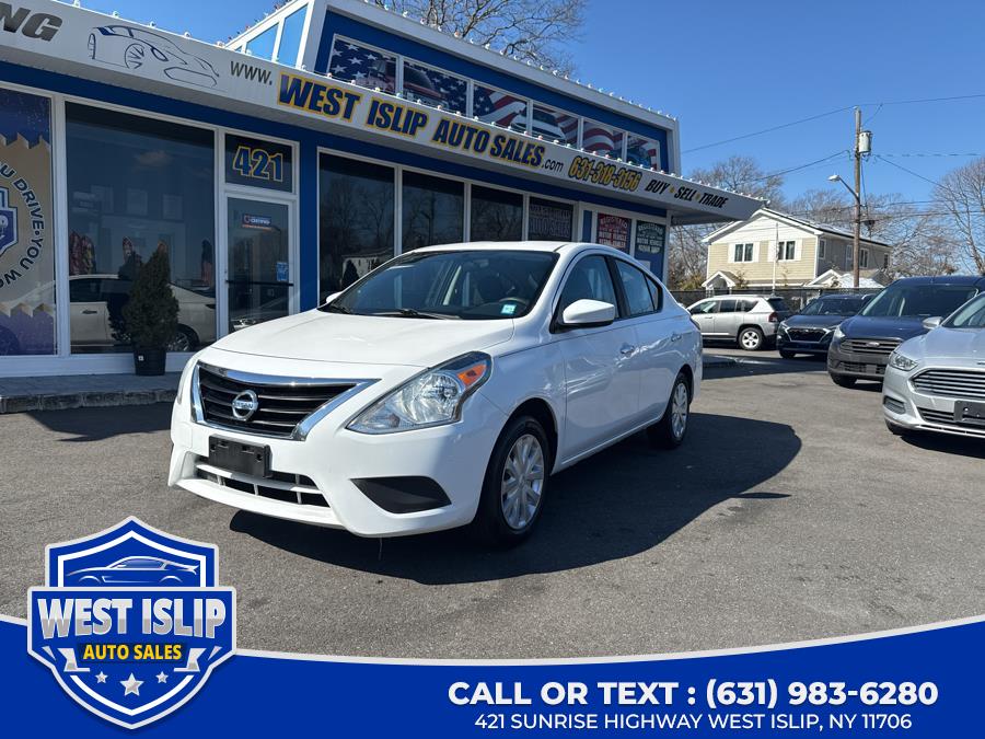 2017 Nissan VERSA SEDAN SV CVT photo