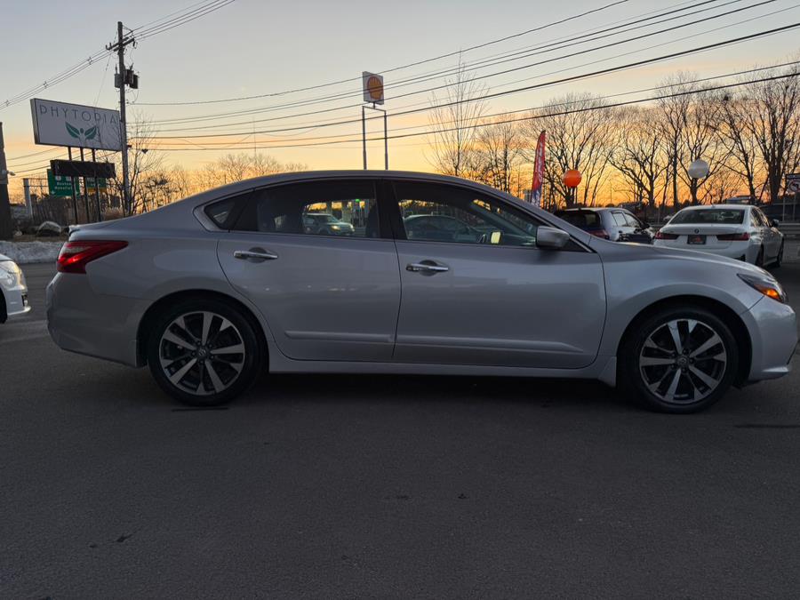 2016 Nissan Altima 4dr Sdn I4 2.5 SR photo