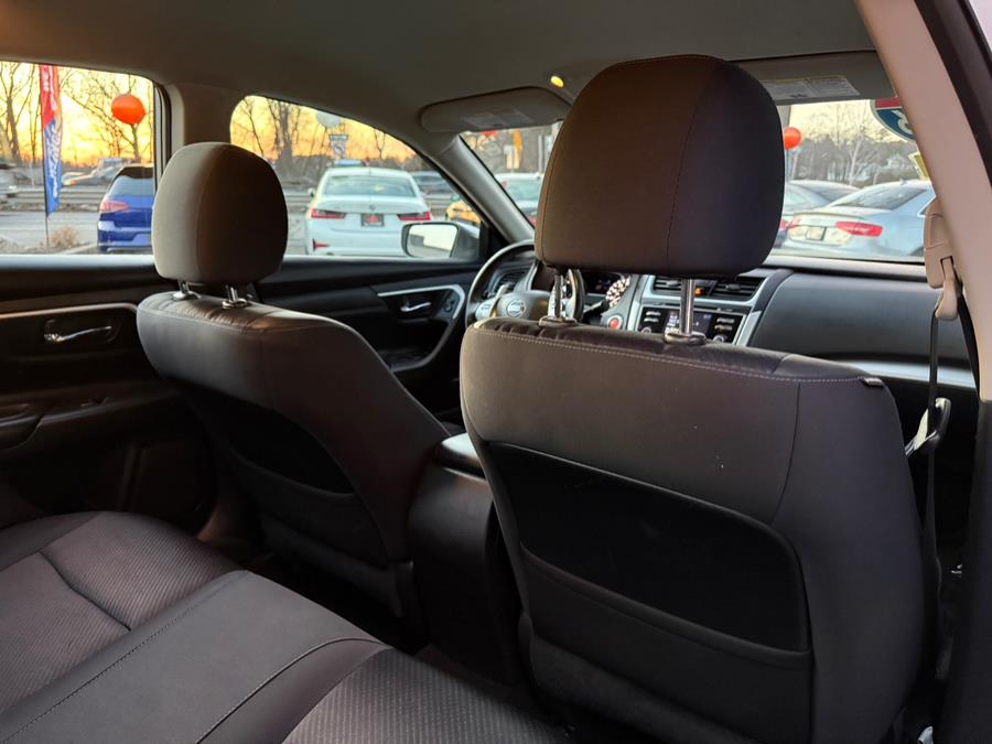 2016 Nissan Altima 4dr Sdn I4 2.5 SR photo