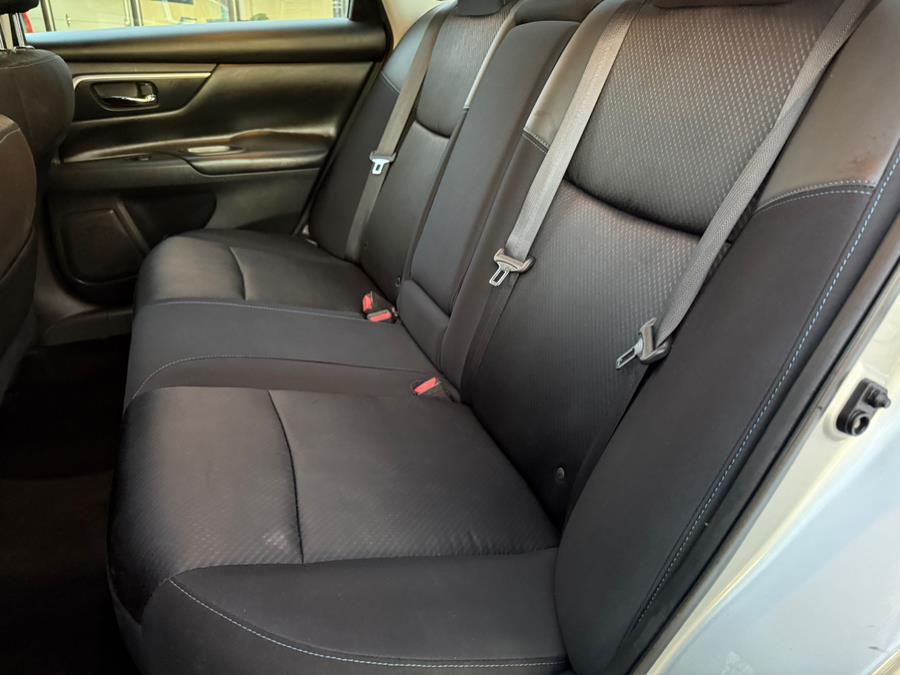 2016 Nissan Altima 4dr Sdn I4 2.5 SR photo