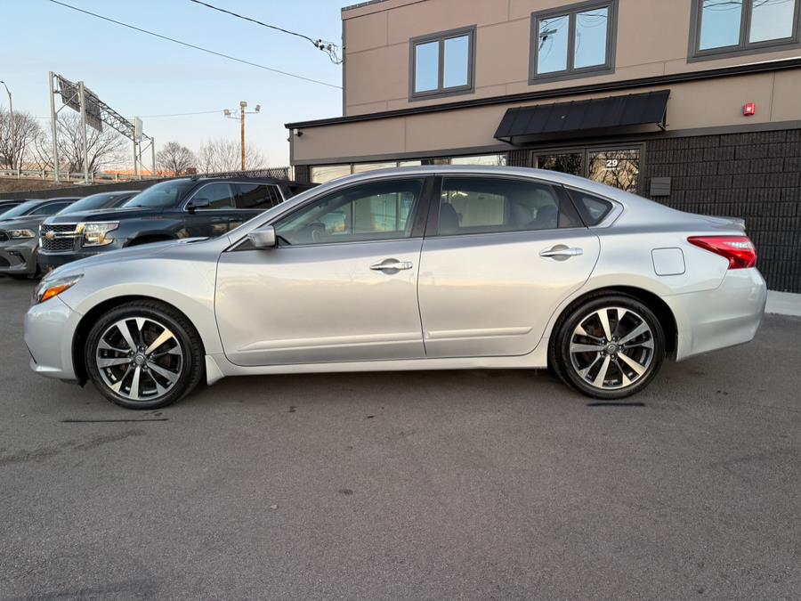 2016 Nissan Altima 4dr Sdn I4 2.5 SR photo