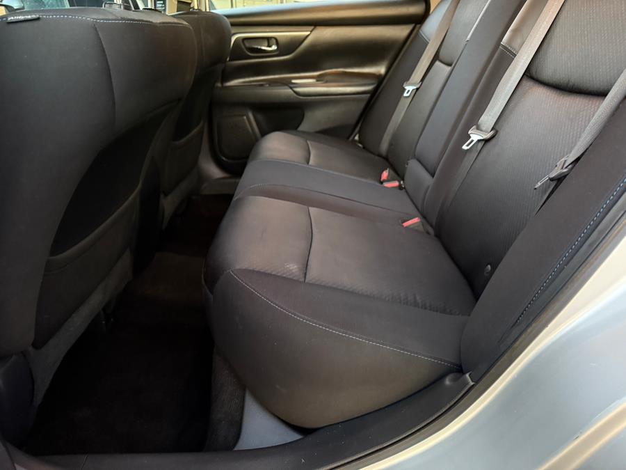 2016 Nissan Altima 4dr Sdn I4 2.5 SR photo