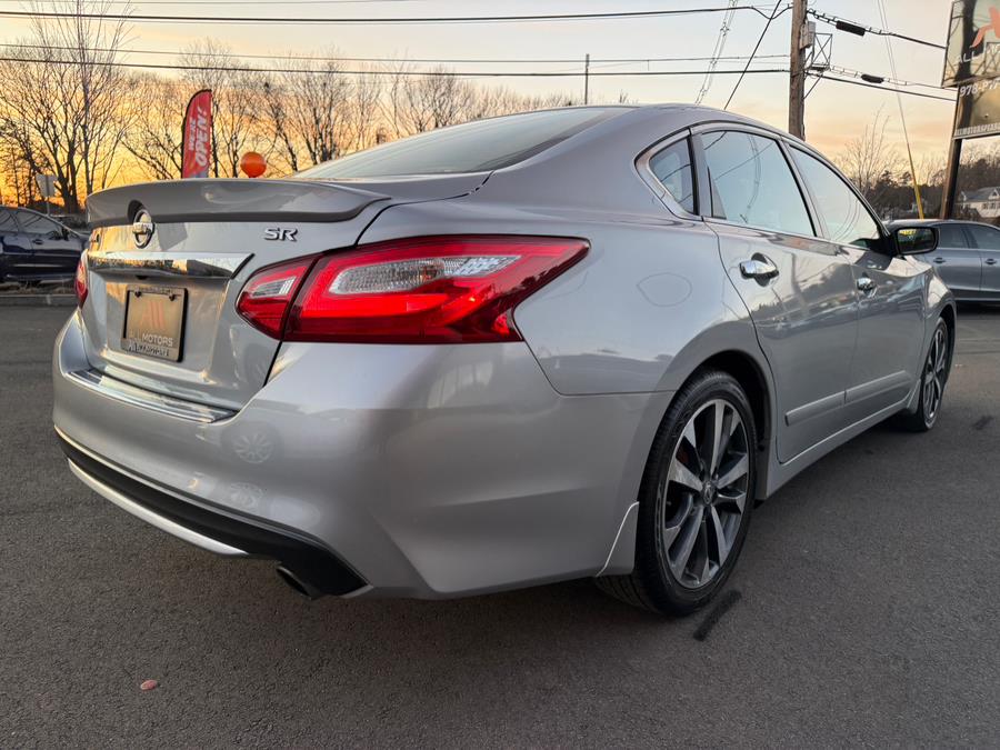 2016 Nissan Altima 4dr Sdn I4 2.5 SR photo