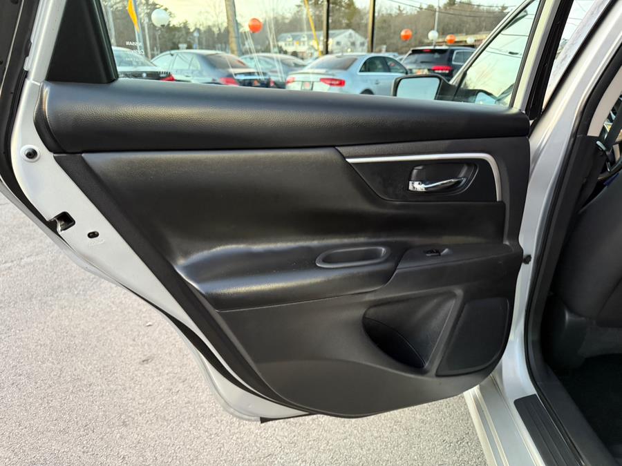 2016 Nissan Altima 4dr Sdn I4 2.5 SR photo