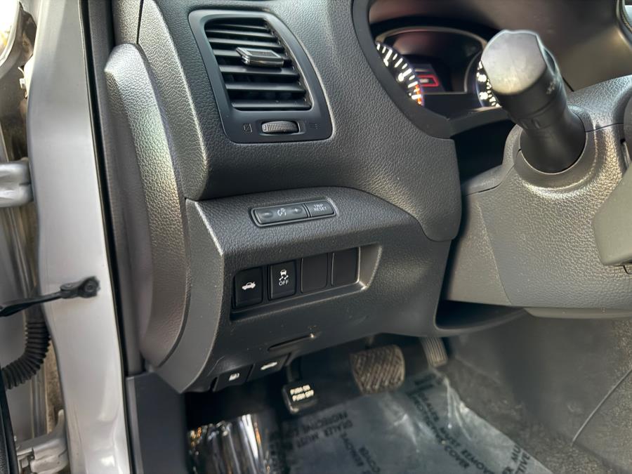 2016 Nissan Altima 4dr Sdn I4 2.5 SR photo