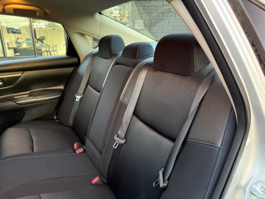 2016 Nissan Altima 4dr Sdn I4 2.5 SR photo