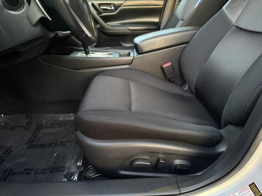 2016 Nissan Altima 4dr Sdn I4 2.5 SR photo