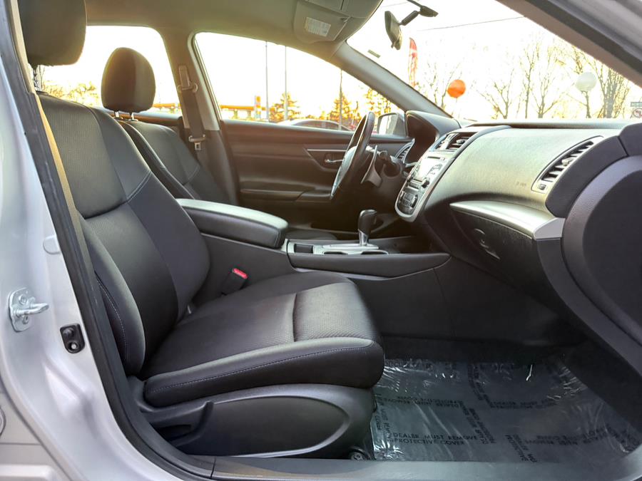 2016 Nissan Altima 4dr Sdn I4 2.5 SR photo