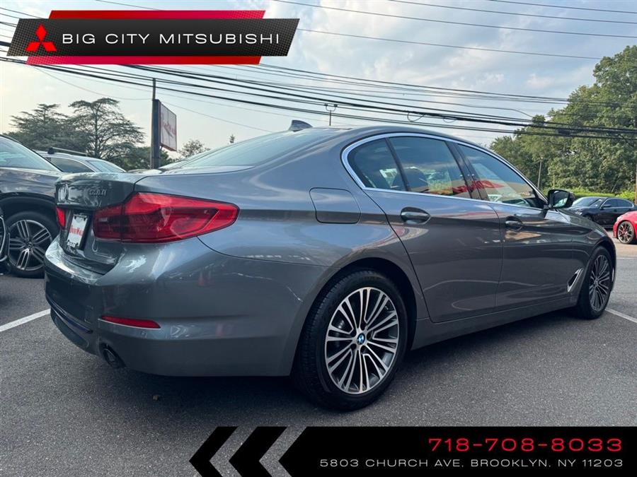 2019 BMW 5-Series 530i xDrive photo