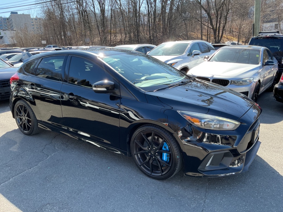 2017 Ford Focus RS Hatch photo