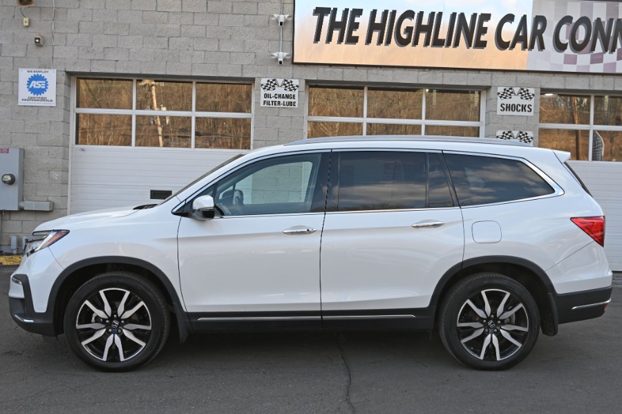 2022 Honda Pilot Touring 8-Passenger AWD photo