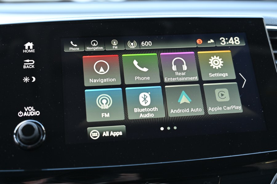 2022 Honda Pilot Touring 8-Passenger AWD photo