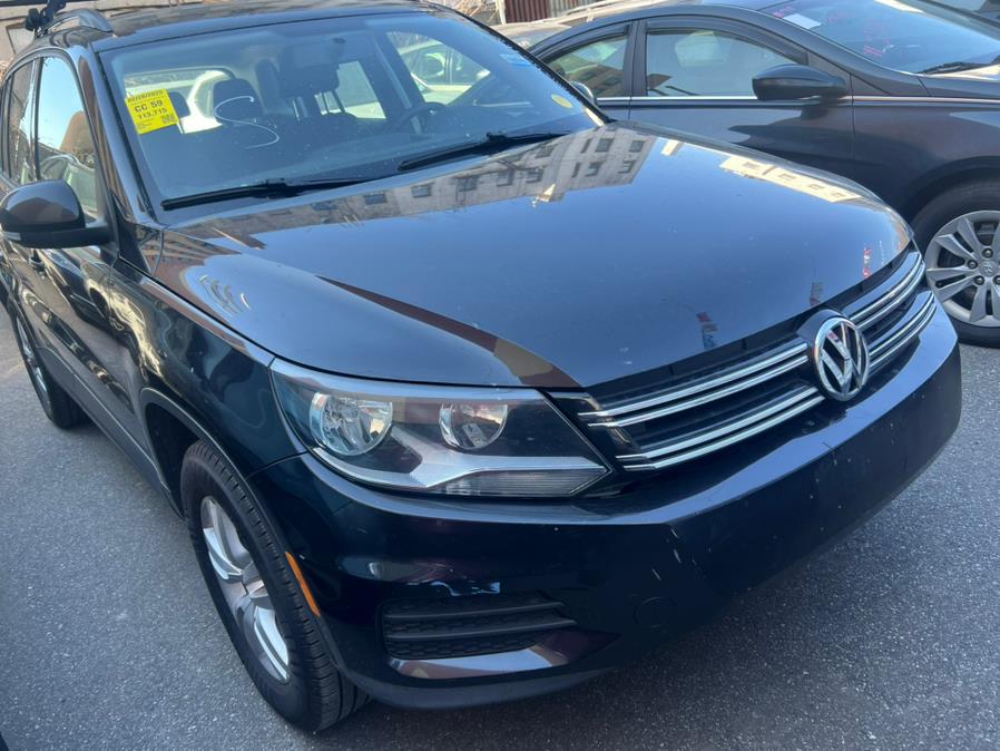 2015 Volkswagen Tiguan 4MOTION 4dr Auto SEL photo
