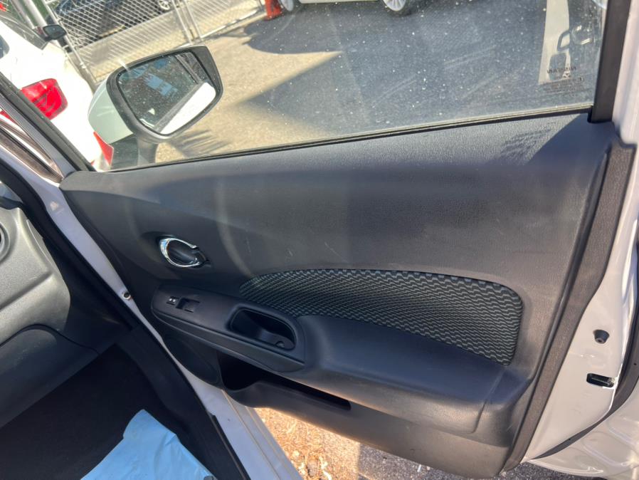 2017 Nissan Versa Note SV CVT photo
