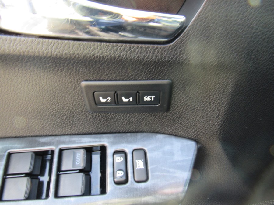 2017 Toyota RAV4 Platinum photo