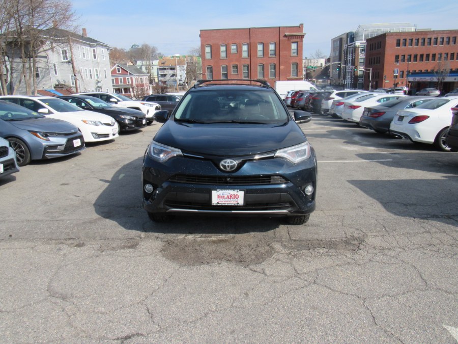 2017 Toyota RAV4 Platinum photo