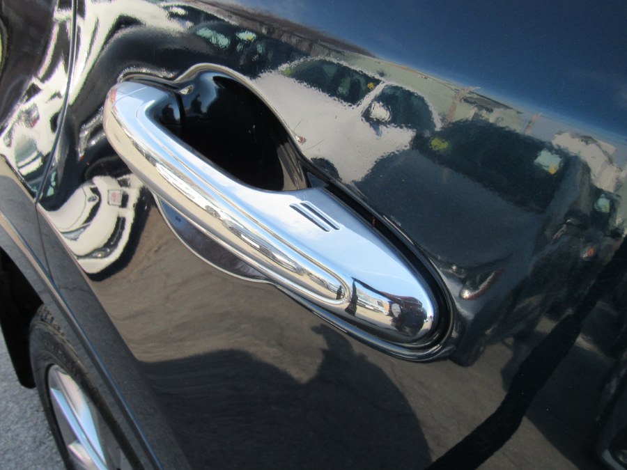 2017 Toyota RAV4 Platinum photo