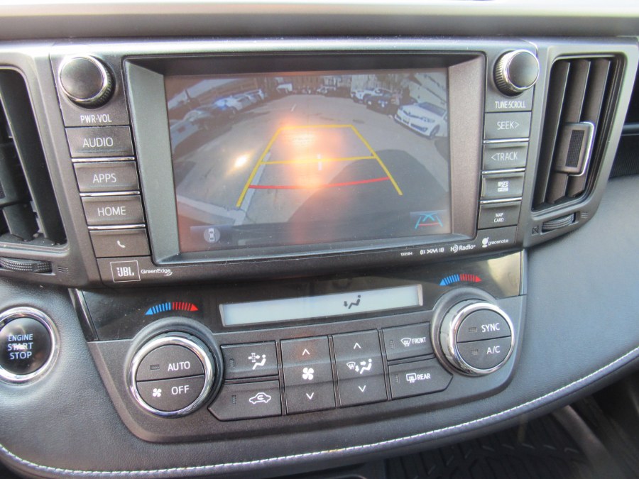 2017 Toyota RAV4 Platinum photo
