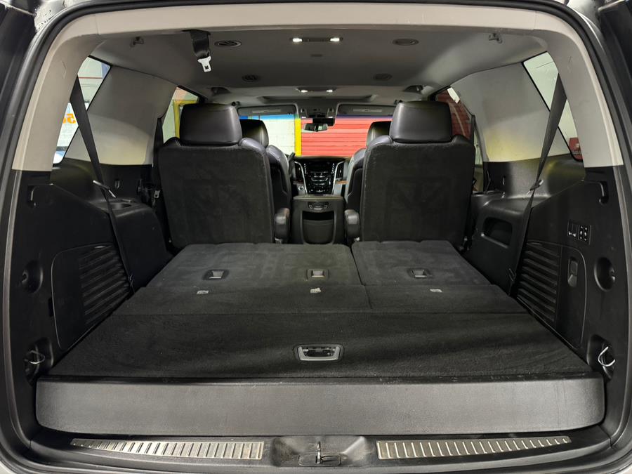 2018 Cadillac Escalade 4WD 4dr Luxury photo