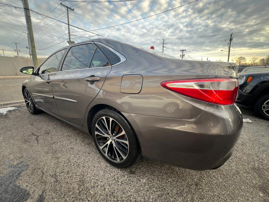 2016 Toyota Camry 4dr Sdn I4 Auto SE (Natl) photo