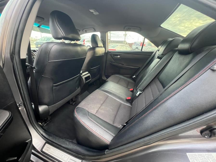 2016 Toyota Camry 4dr Sdn I4 Auto SE (Natl) photo