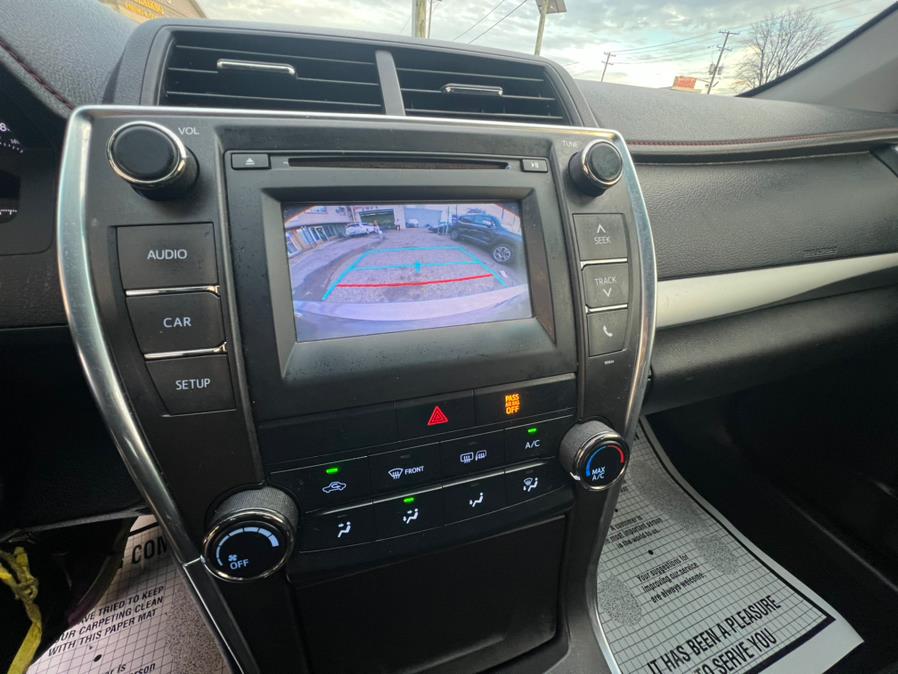 2016 Toyota Camry 4dr Sdn I4 Auto SE (Natl) photo
