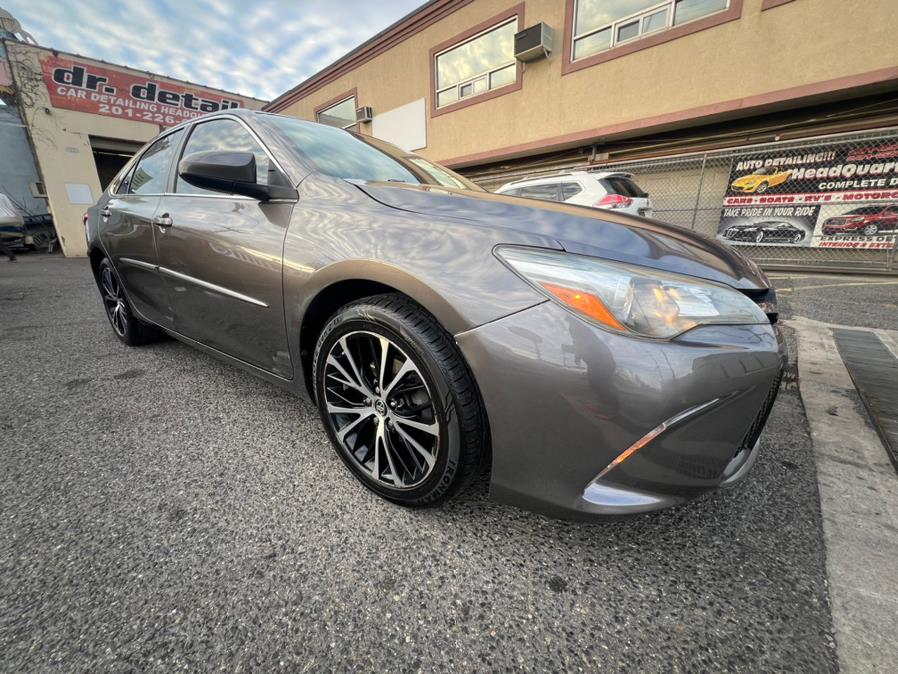 2016 Toyota Camry 4dr Sdn I4 Auto SE (Natl) photo