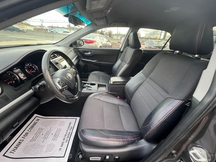 2016 Toyota Camry 4dr Sdn I4 Auto SE (Natl) photo